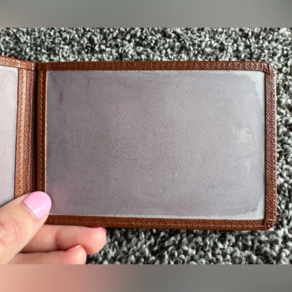 Louis Vuitton Taiga bifold slim card holder